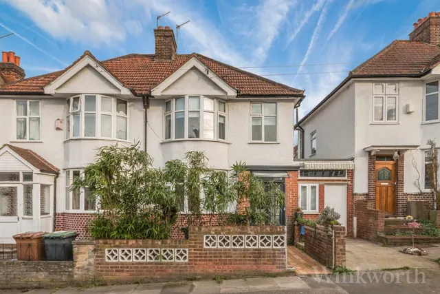 Salehurst Road, London, SE4, photo 1