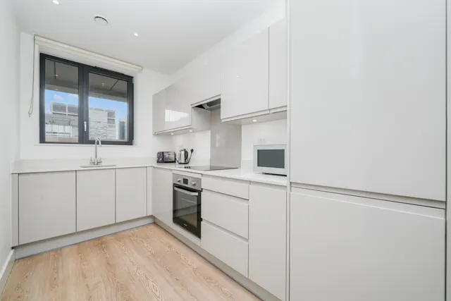 Photo 3 — Flat 501, Chainmakers House, 46 Blair Street, London