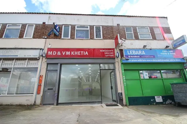 Carlton Road, Romford, RM2, photo 1