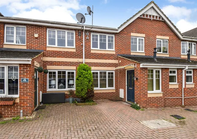 Boxalls Lane, Aldershot, GU11 3QR, photo 1