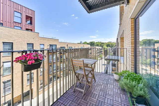 Flat 302, Austwick Court, LONDON, photo 1