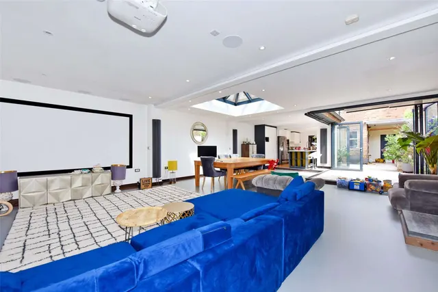 Photo 3 — Springfield Road, Windsor, Berkshire, SL4 3PR