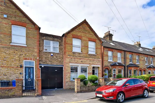 Springfield Road, Windsor, Berkshire, SL4 3PR, photo 1