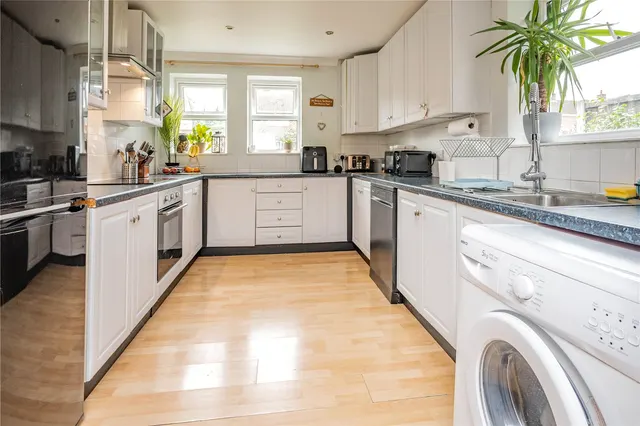 Photo 3 — Salwarpe Road, Bromsgrove, Worcestershire, B60 3HS