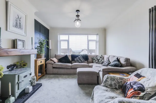 Emmott View, Leeds, LS19, photo 3