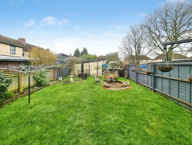 Photo 3 — Byron Road, Ipswich, IP1