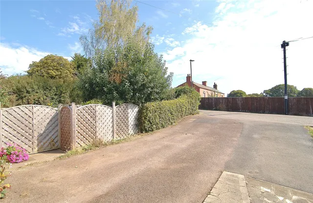 Chapel Lane, Ebley, GL5, photo 2