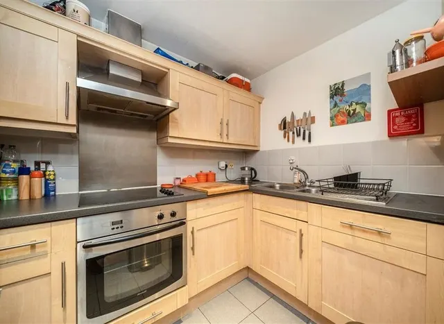 Mansell Street, Aldgate East, E1, photo 2