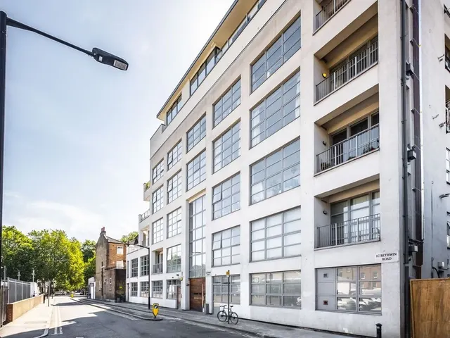 Bethwin Road, London, SE5, photo 1