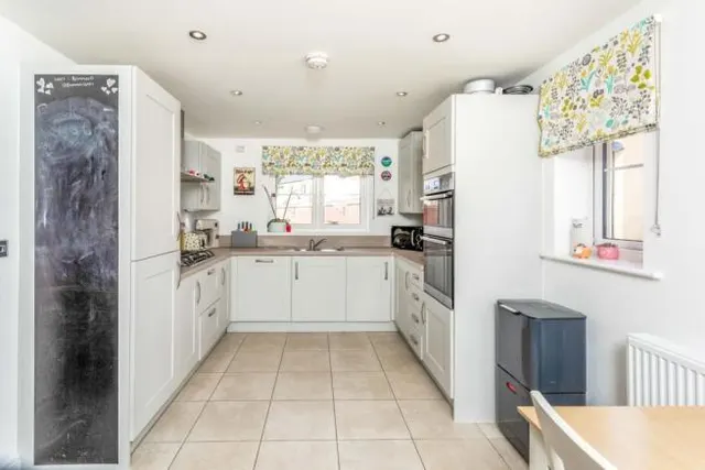 Bramble Crescent, Bodicote, OX15, photo 2
