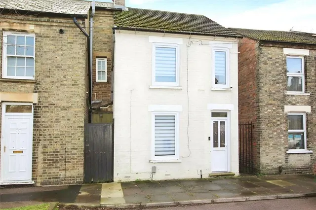 Photo 2 — Althorpe Street, Bedford, Bedfordshire, MK42
