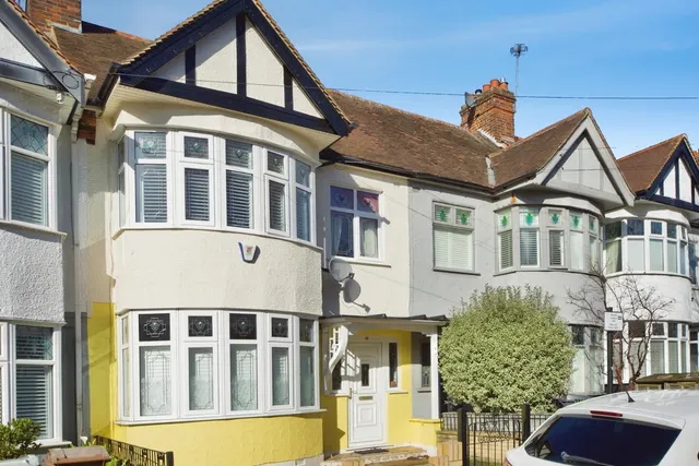 Greenway Avenue, Walthamstow, London, E17, photo 1