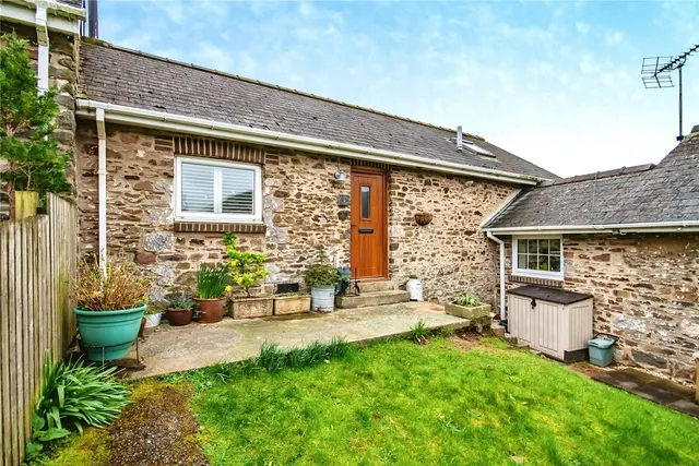 Honeyborough Road, Neyland, SA73, photo 3