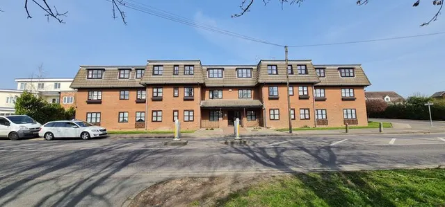 320 Rayleigh Road, Eastwood, Essex, SS9 5PZ, photo 1