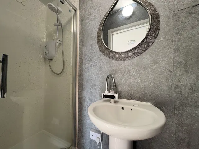 Kings Drive, Eastbourne, BN21, photo 3