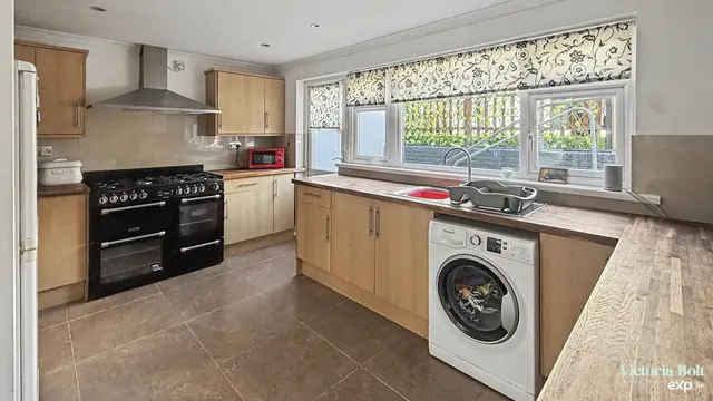 Priory Close, Ivybridge, photo 1