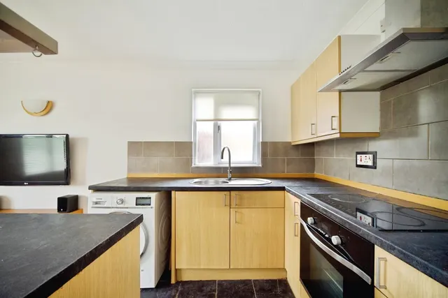 Photo 2 — Alders Close, London, E11