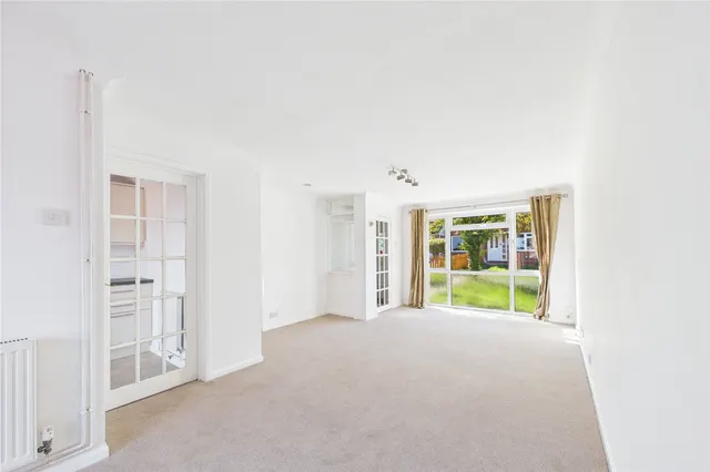 Elgar Close, Basingstoke, RG22, photo 2