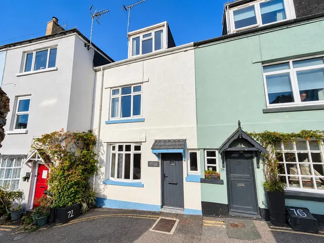 Higher Street, Brixham, photo 1