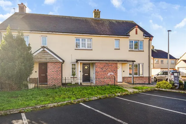 2 bedroom house, Greenhouse Gardens, Cullompton
