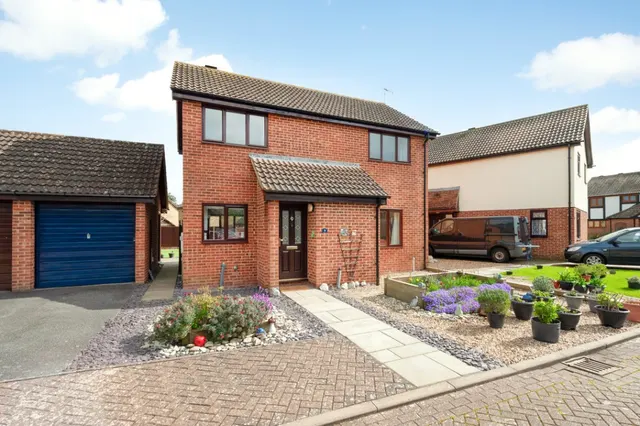 Amos Close, Beltinge, photo 1