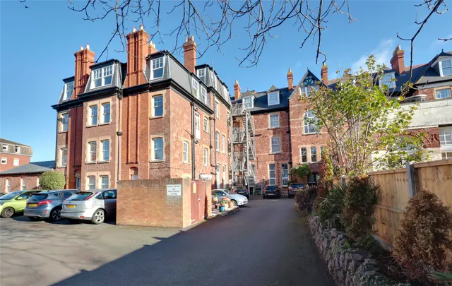 Metropole Court, Minehead, TA24, photo 1
