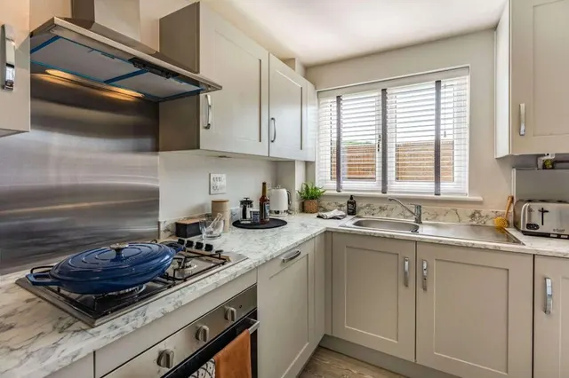 Herald Road, Edenthorpe, DN3, photo 3