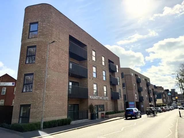 Brentwood Central, Western Road, Brentwood, photo 1
