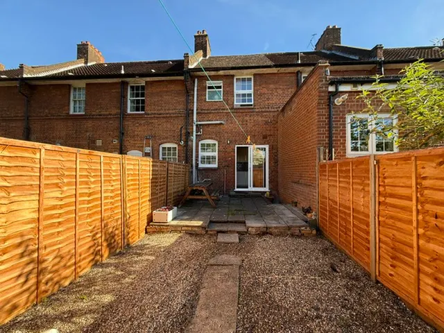 Photo 2 — Risley Avenue, London N17 7HJ