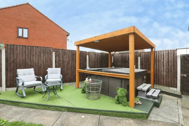 Photo 3 — Greenfields, Winsford, Cheshire, CW7