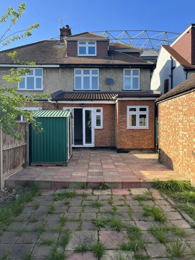 Whitton Road, Twickenham, photo 1