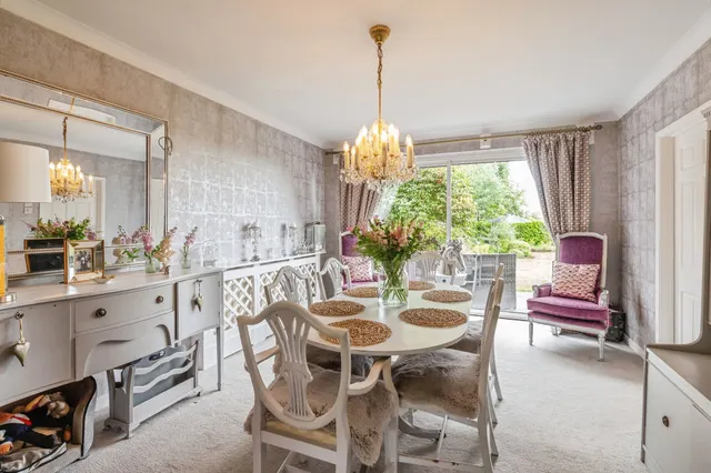 Clifton Way, Shenfield, CM13, photo 2