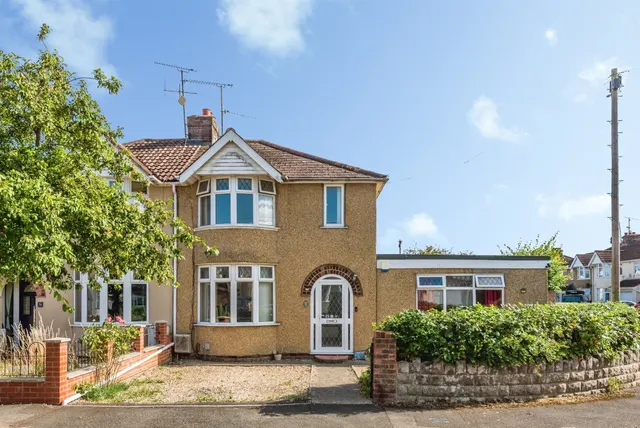 Tiverton Road, Swindon, SN2, photo 1