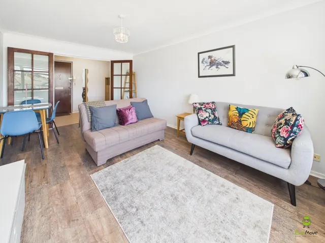 Footscray Road, London, SE9, photo 2