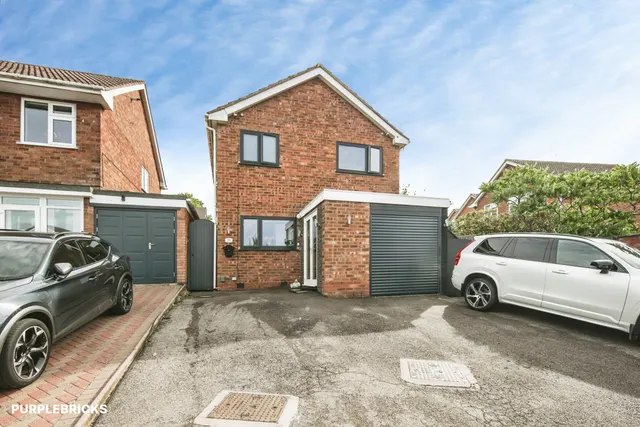 Mendip Drive, Nuneaton, CV10, photo 1