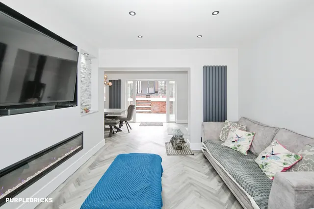 Mendip Drive, Nuneaton, CV10, photo 2