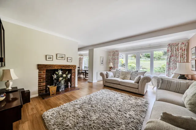 Photo 3 — Woodland Way, Tunbridge Wells, TN4