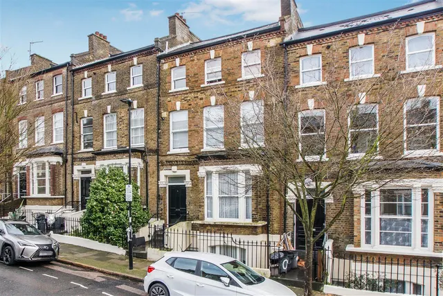 Pemberton Terrace, London, photo 1
