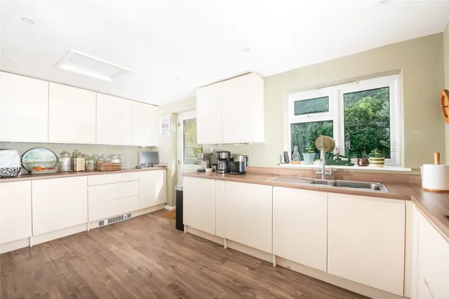 Wordsworth Close, Towcester, NN12, photo 3