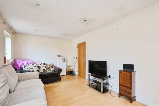 Asbury Court, Great Barr, B43, photo 3