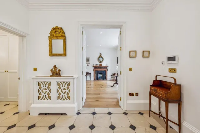 Photo 3 — Clifton Hill, St John's Wood, London, NW8 0JT