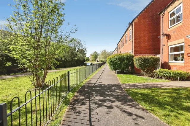 Photo 3 — Brythill Drive, Brierley Hill
