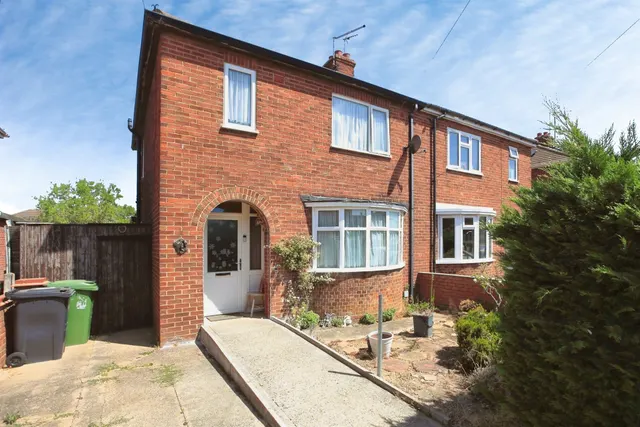 Windsor Drive, Peterborough, photo 1