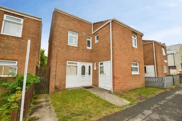 Parkfield Way, Stockton-On-Tees, TS18, photo 1