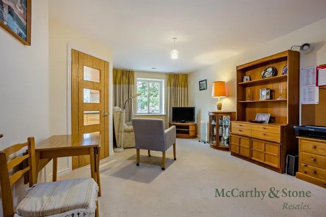 Salisbury Street, Amesbury, SP4, photo 2