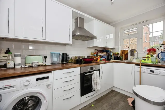 Chesham Road, Guildford, GU1, photo 2