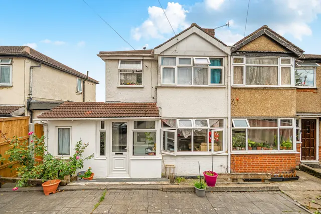Taunton Way, Stanmore, HA7, photo 1