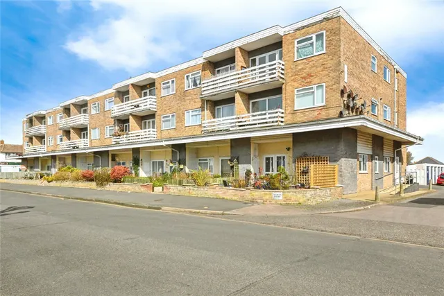 Kings Avenue, Holland-on-Sea, Clacton-on-Sea, Essex, CO15, photo 1