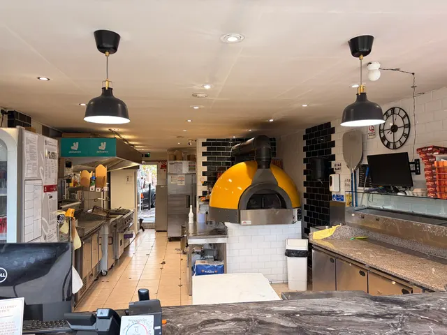High Street, Watford, WD17, photo 1