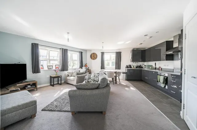 Burke Place, Wellesley, GU11, photo 3